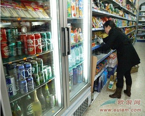西班牙华人食品店恶性竞争白热化 违规24小时全天营业