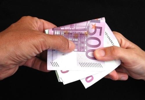 西班牙十年期国债风险溢价升至264个基本点