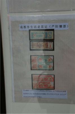 穿越时光隧道 捕捉不逝流年 ——《川味中国•味道记忆》图片收藏人胡国荣侧记(图2)