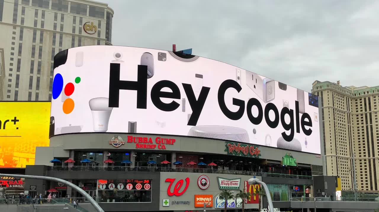 自动叠衣机、减肥头带、美妆魔镜，全球最厉害的生活“黑科技”都在这里！