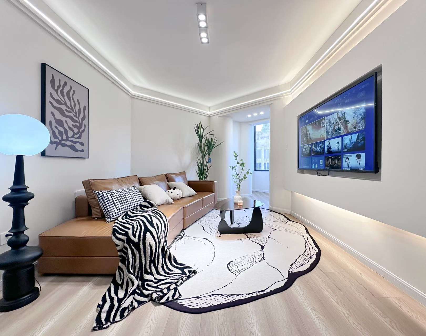 徐汇区 实业公寓 2BR Shanghai Rental | ExpatHome
