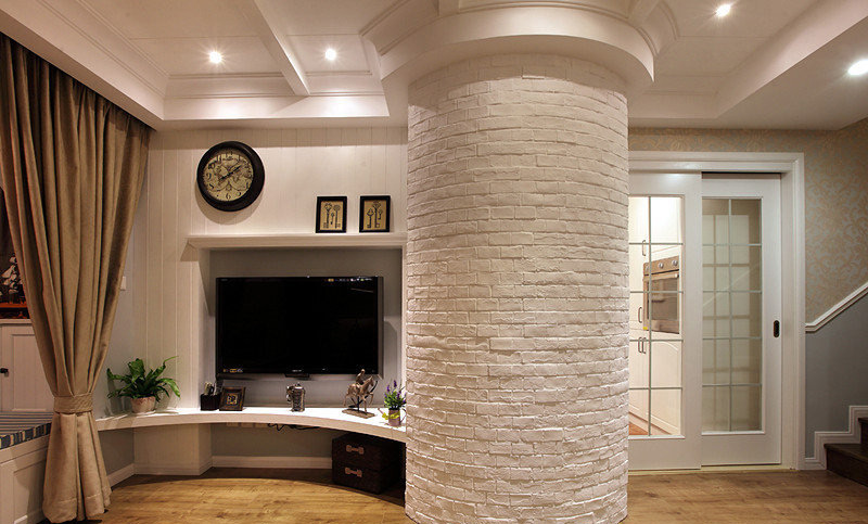 电视背景&餐厅门,圆柱在这里也能小小装饰下了▲下楼看看~在这里能