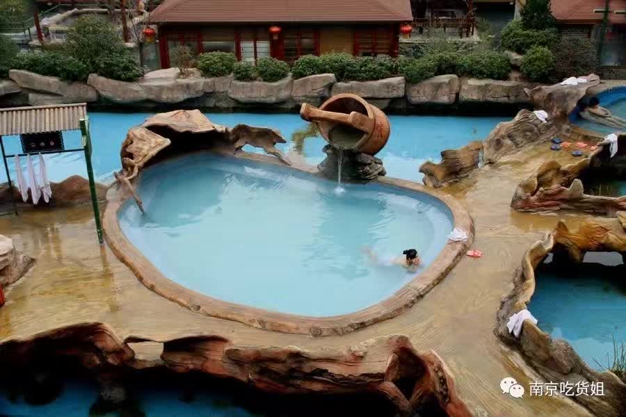 大人小孩:汤山各大温泉,阳山碑林,猿人洞,康体中心,垂钓中心,烧烤场