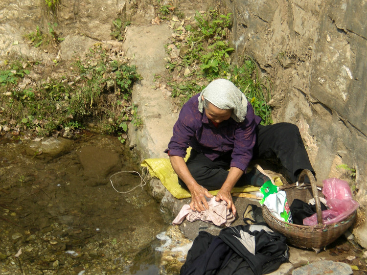 为国捐躯的战友呀,你可知父母晚年的凄凉