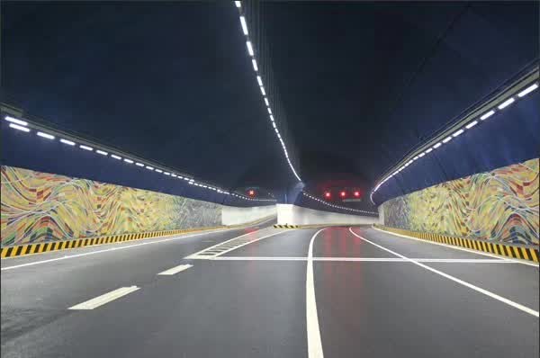 2,17504米—锦屏山隧道 锦屏水电站公路